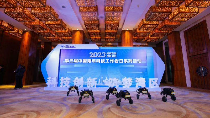ELT工具：构建高效数据管道的必备指南